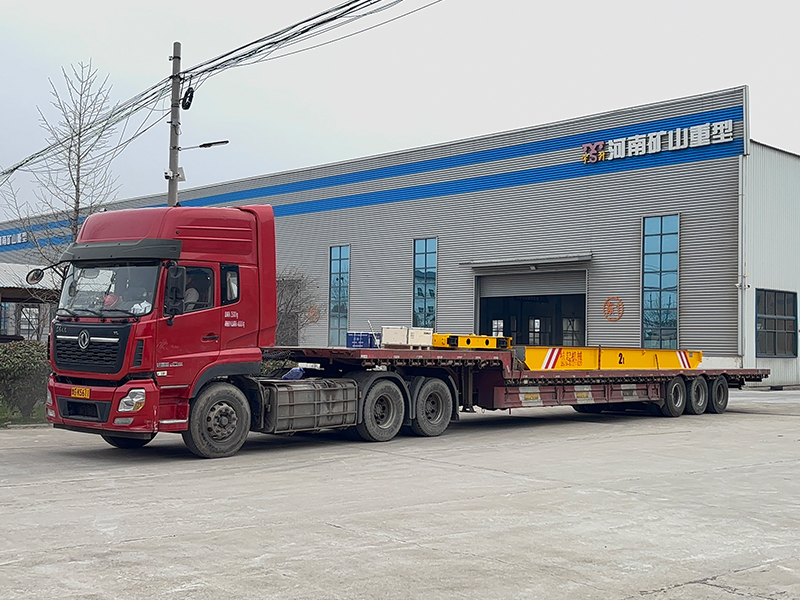 電動單梁起重機 HD5t-8.4m   制作完成 裝車發(fā)出